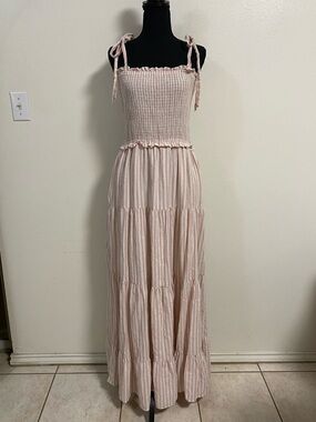 &Merci Dress Womens Size Medium Light pink stripe Smocked Maxi Dress 100% Cotton